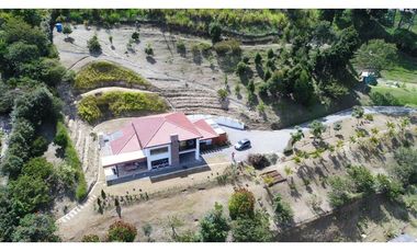 Venta de casa campestre en la Estrella Vereda Tablaza
