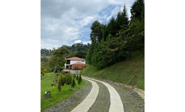 Venta de casa campestre en la Estrella Vereda Tablaza