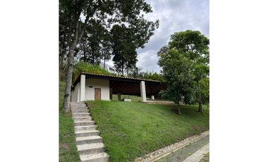 Venta de casa campestre en la Estrella Vereda Tablaza