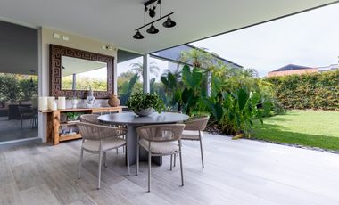 Venta de casa en Llanogrande de un solo nivel para estrenar