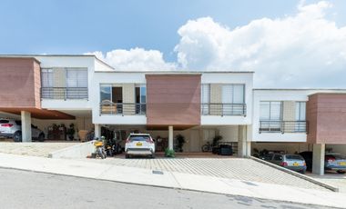 Venta de casa en Niquia