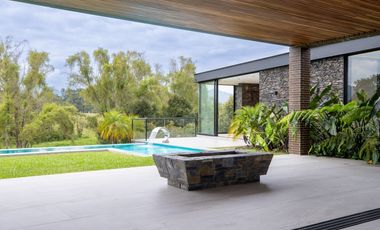 Venta de casa en Llanogrande para estrenar