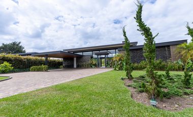 Venta de casa en Llanogrande para estrenar