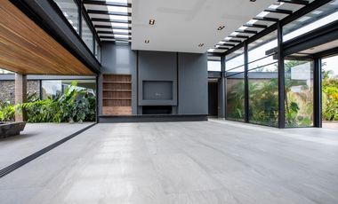 Venta de casa en Llanogrande para estrenar