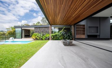 Venta de casa en Llanogrande para estrenar