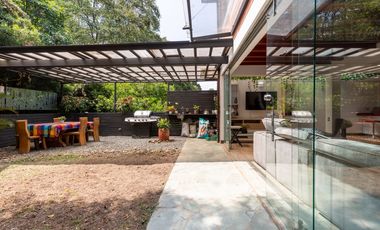 Venta de casa en el Poblado, la superior