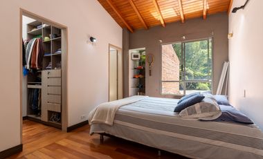 Venta de casa en el Poblado, la superior