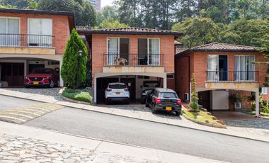 Venta de casa en el Poblado, la superior