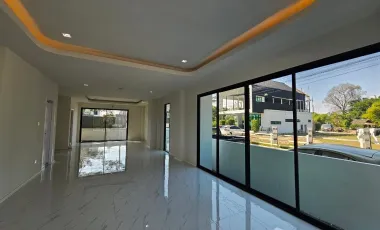 4 Bedroom Townhouse for sale at Norden Barn Habita Maejo