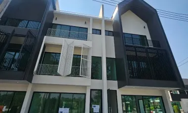4 Bedroom Townhouse for sale at Norden Barn Habita Maejo