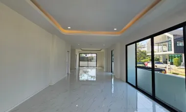 4 Bedroom Townhouse for sale at Norden Barn Habita Maejo