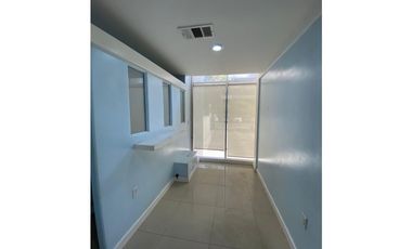 Local Comercial Renta Torre Platino 204.6 mts