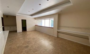Local Comercial Renta Torre Platino 204.6 mts
