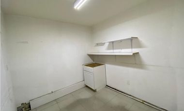 Local Comercial Renta Torre Platino 204.6 mts