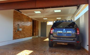 Casa Amplia en Venta en Villas de Tunjaque, La Calera