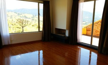 Casa Amplia en Venta en Villas de Tunjaque, La Calera