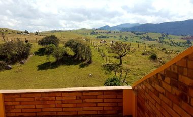 Casa Amplia en Venta en Villas de Tunjaque, La Calera