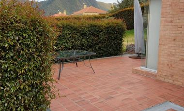 Exclusiva Casa en Venta en Macadamia, La Calera