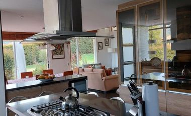 Exclusiva Casa en Venta en Macadamia, La Calera
