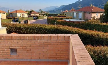 Exclusiva Casa en Venta en Macadamia, La Calera