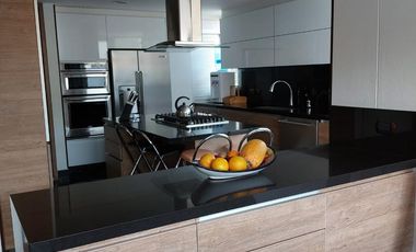 Exclusiva Casa en Venta en Macadamia, La Calera