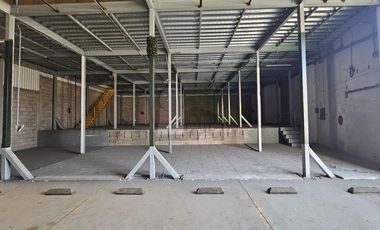 Se Renta Local Comercial a Pie de Calle en Esquina