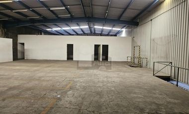 Se Renta Local Comercial a Pie de Calle en Esquina