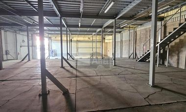 Se Renta Local Comercial a Pie de Calle en Esquina