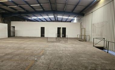 Se Renta Local Comercial a Pie de Calle en Esquina