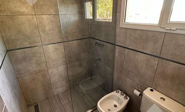 Venta Casa 2 dormitorios - Villa Tenis Club - Mari Menuco