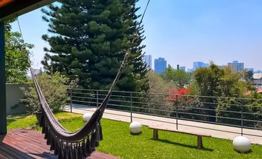 Casa de Lujo en Jacarandas