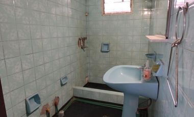 Venta de casa de 3 ambientes a reciclar en Bernal Oeste