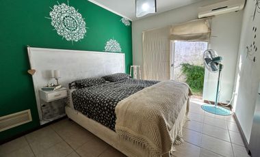 Casa  de 5 ambientes con pileta y quincho