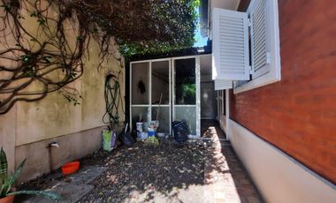 Casa  de 5 ambientes con pileta y quincho