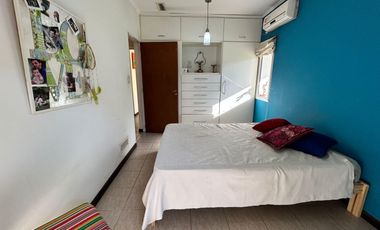 Casa  de 5 ambientes con pileta y quincho