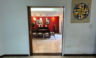 Casa  de 5 ambientes con pileta y quincho