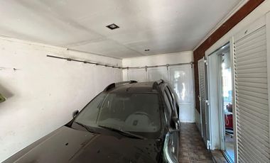 Casa  de 5 ambientes con pileta y quincho