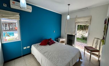 Casa  de 5 ambientes con pileta y quincho