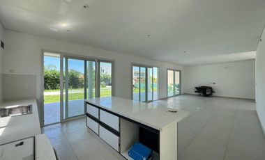Casa en  Venta a estrenar San Ramon