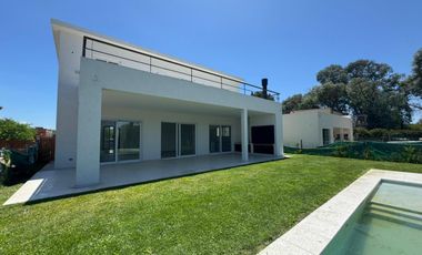 Casa en  Venta a estrenar San Ramon
