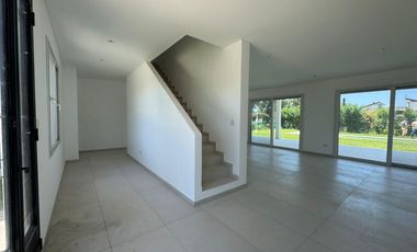 Casa en  Venta a estrenar San Ramon