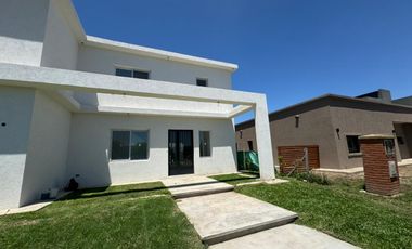 Casa en  Venta a estrenar San Ramon