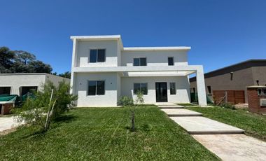 Casa en  Venta a estrenar San Ramon