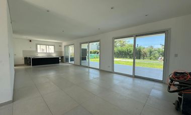 Casa en  Venta a estrenar San Ramon