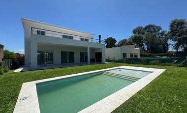 Casa en  Venta a estrenar San Ramon