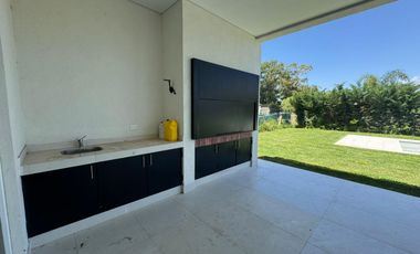 Casa en  Venta a estrenar San Ramon