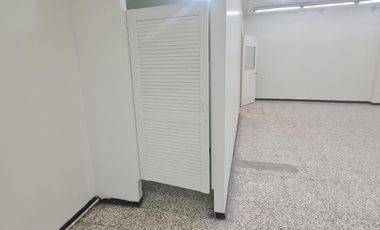 Local en renta Pasaje San Javier ¡Oportunidad Única para Tu Negocio!...