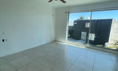 Casa a espaldas de la prepa  Tec Santa Anita