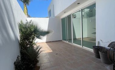 Casa a espaldas de la prepa  Tec Santa Anita
