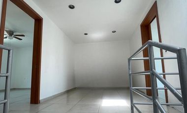 Casa a espaldas de la prepa  Tec Santa Anita